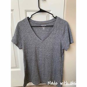 Grey t-shirt